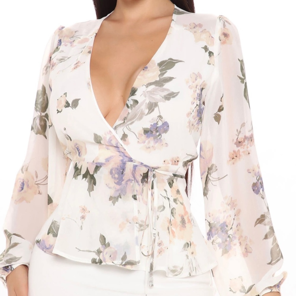 Floral Embrace Surplice Top - White/combo - S 💜